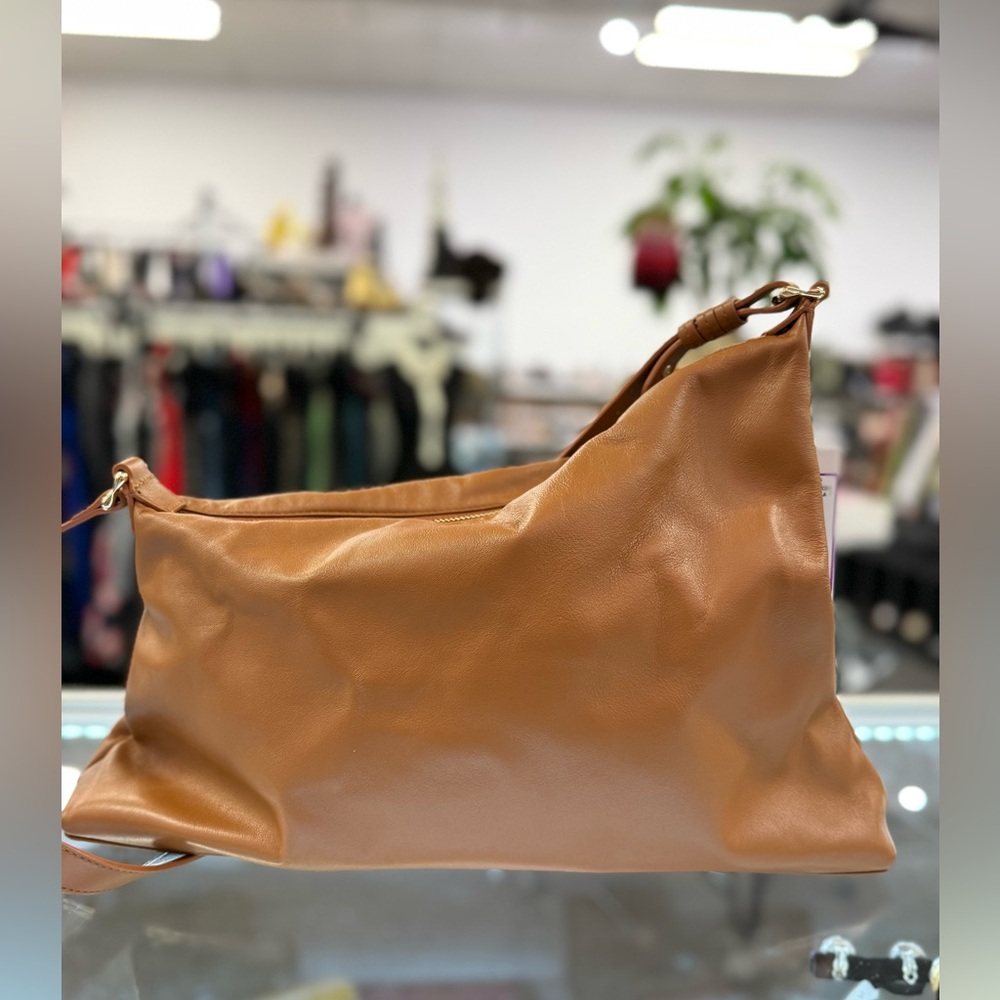 Pre Owned NWT AUPEN Lover Zip w dustbag Hand Bag
